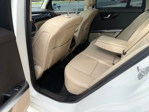 Used 2014 Mercedes-Benz GLK 350 2WD w/ Premium 1 Package image 36