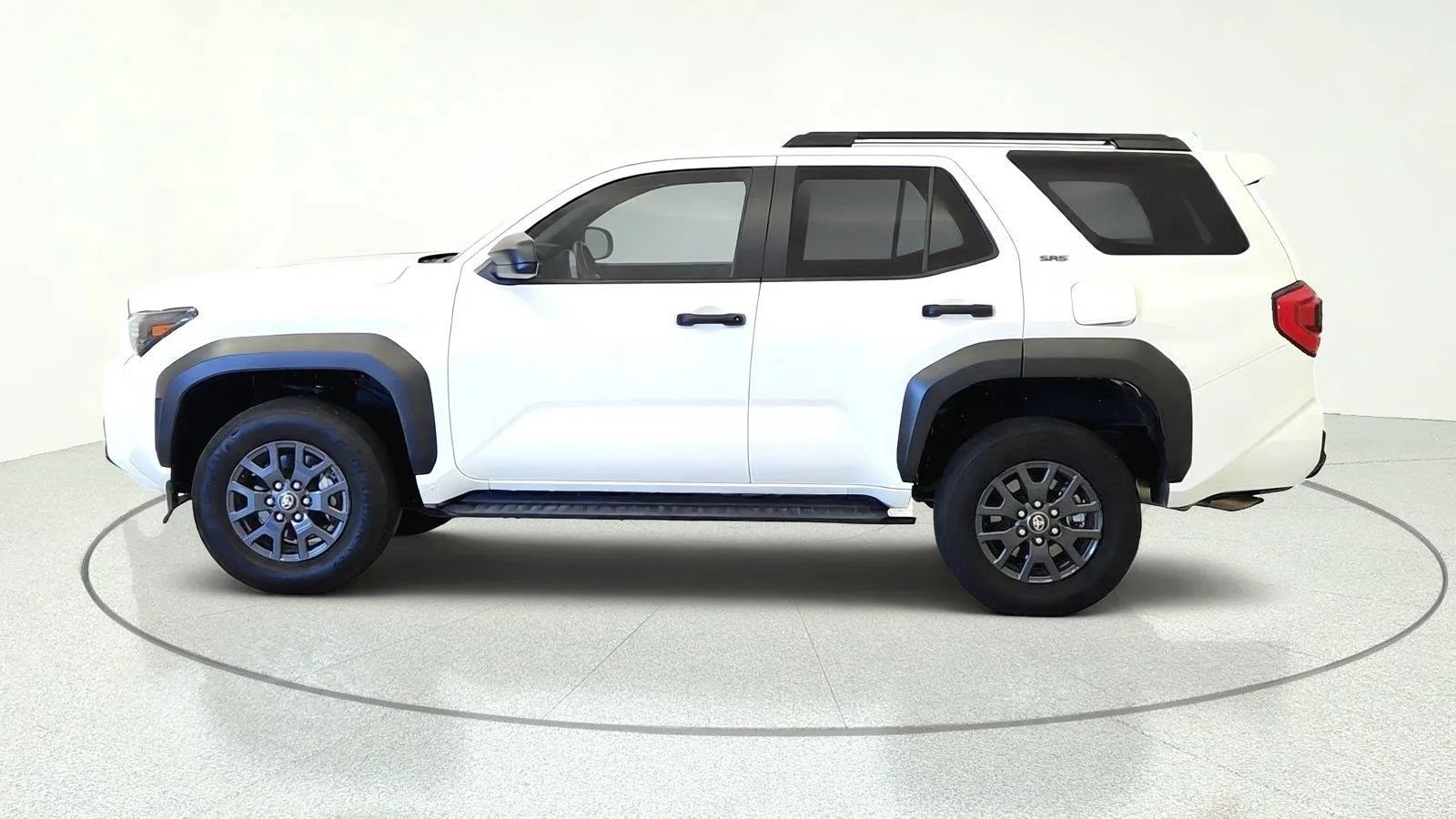 Used 2025 Toyota 4Runner SR5 AWD/4WD image 5