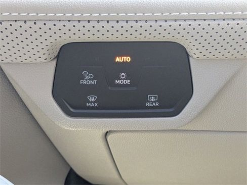 New 2026 Volkswagen Atlas SE image 23