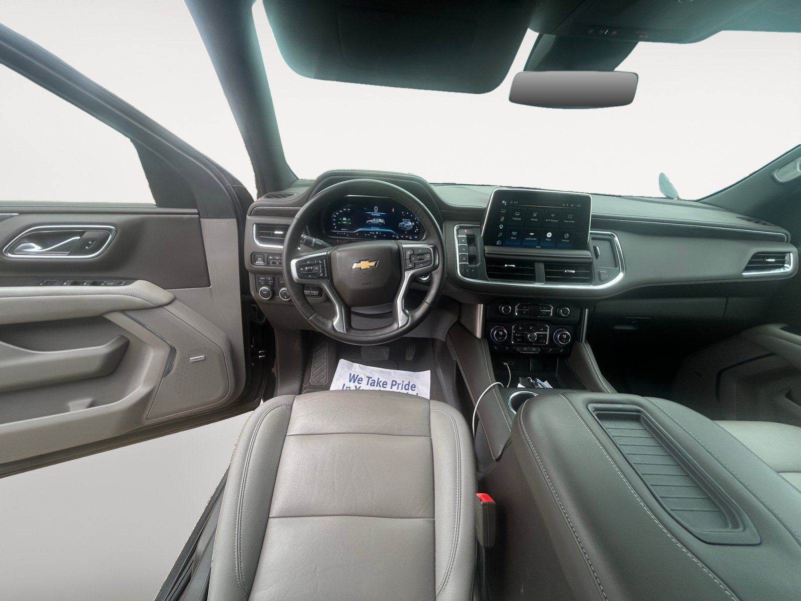 Used 2023 Chevrolet Tahoe LT w/ Luxury Package AWD/4WD image 12