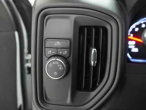 Used 2022 Chevrolet Silverado 1500 Custom RWD image 11