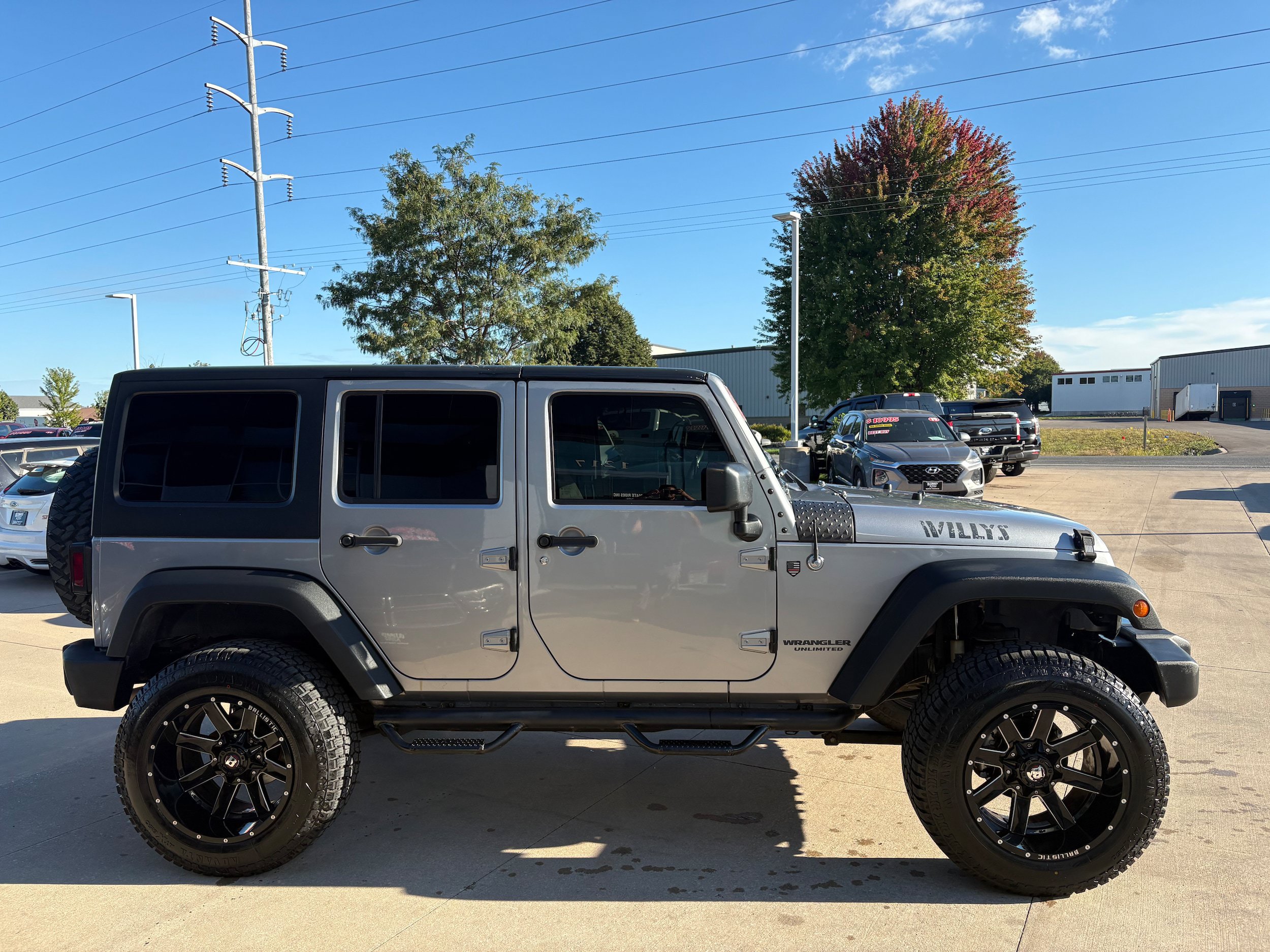 Used 2017 Jeep Wrangler Unlimited Sport AWD/4WD image 3