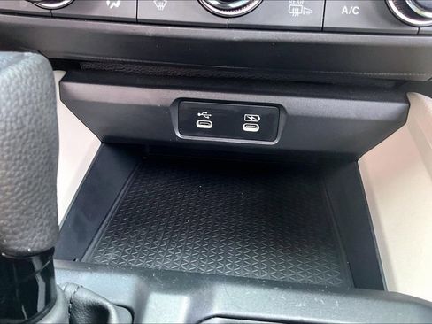 Used 2025 Honda Accord SE image 15