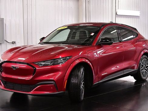 Used 2025 Ford Mustang Mach-E Premium image 3