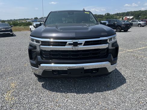 Used 2024 Chevrolet Silverado 1500 LT w/ Z71 Off-Road Package AWD/4WD image 9