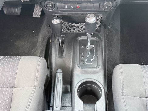 Used 2012 Jeep Wrangler Unlimited Sport AWD/4WD image 17