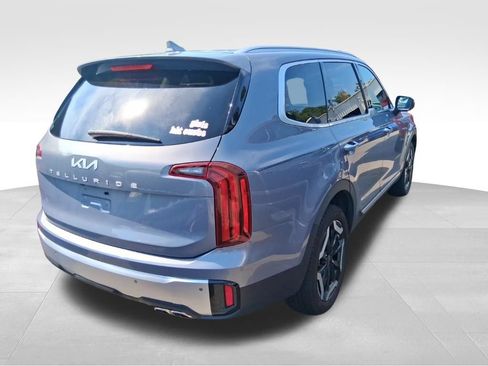 Certified 2024 Kia Telluride S FWD image 4