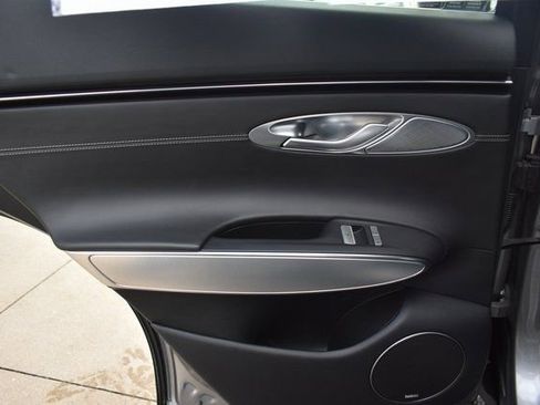 Used 2022 Genesis GV70 2.5T w/ Select Package image 40