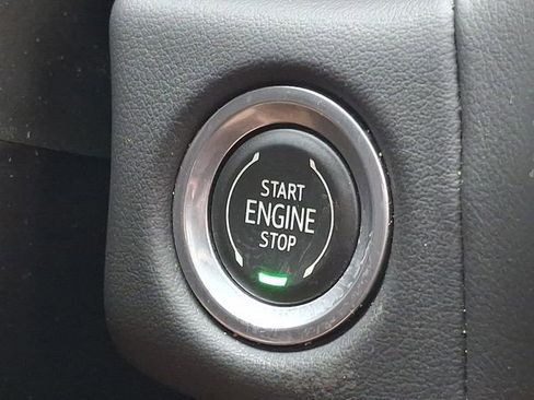 Used 2022 GMC Yukon AT4 image 31