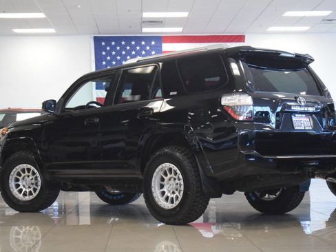 Used 2014 Toyota 4Runner SR5 AWD/4WD image 35
