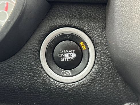 Used 2024 RAM 1500 Laramie image 34