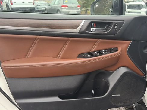 Used 2019 Subaru Outback 3.6R Touring w/ Popular Package #3A image 33