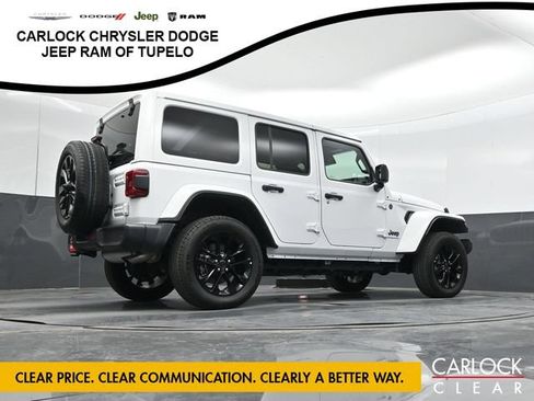 Used 2025 Jeep Wrangler Unlimited Sahara w/ Safety Group AWD/4WD image 40