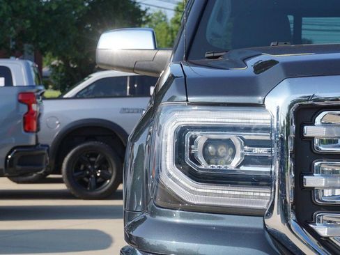 Used 2018 GMC Sierra 1500 SLT AWD/4WD image 9