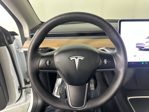 Used 2023 Tesla Model Y Long Range AWD/4WD image 26