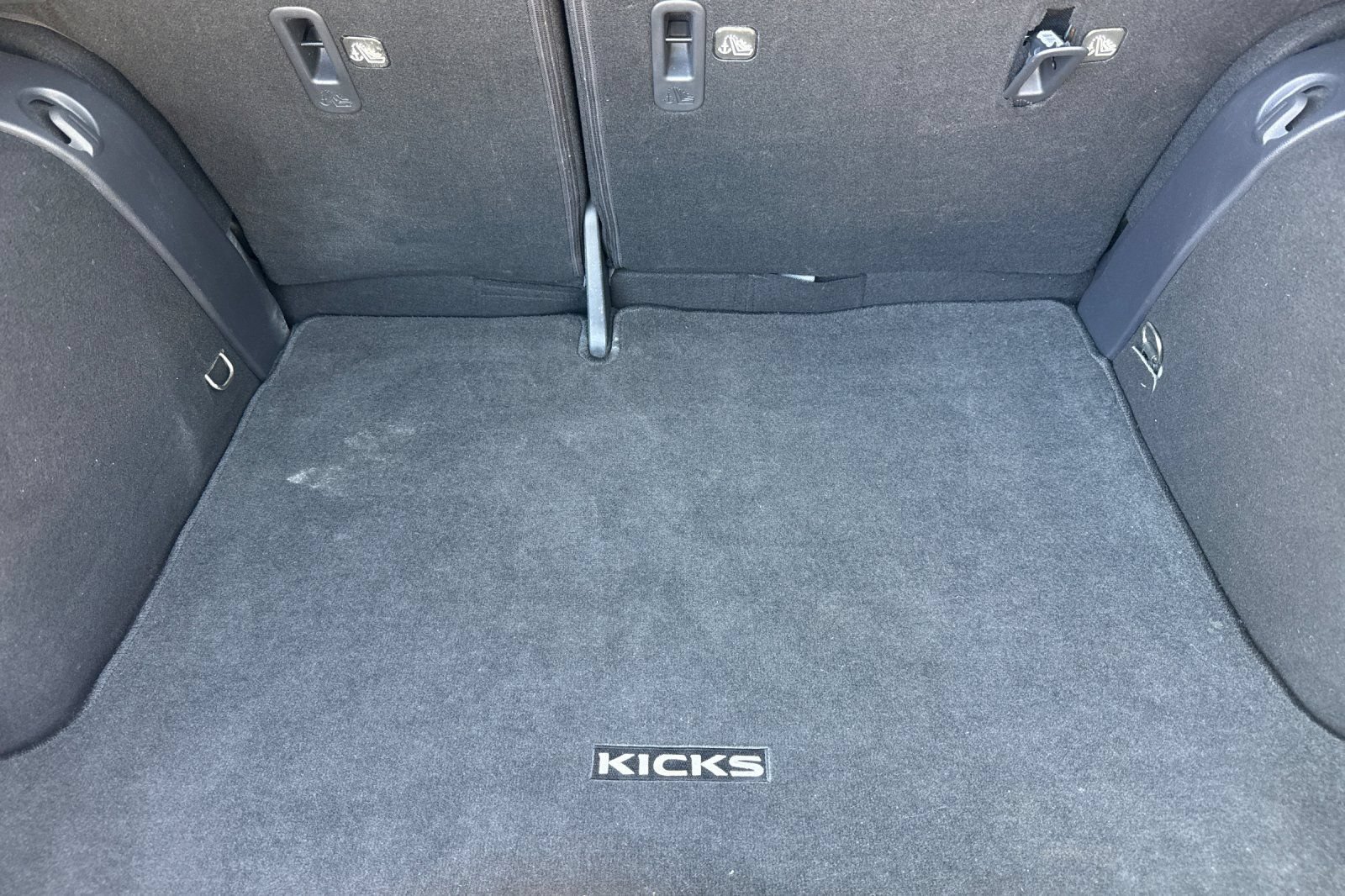 Used 2021 Nissan Kicks SR w/ SR Premium Package FWD image 15