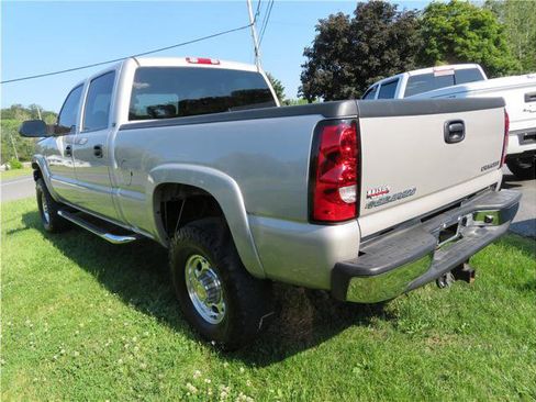 Used 2005 Chevrolet Silverado 2500 LT w/ Heavy-Duty Power Package AWD/4WD image 15