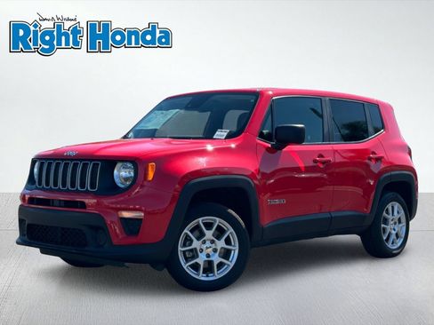 Used 2023 Jeep Renegade Latitude AWD/4WD image 2