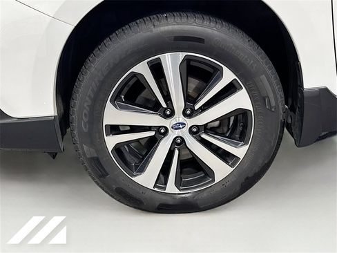 Used 2019 Subaru Outback 2.5i Limited w/ Popular Package #2 image 34