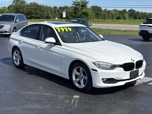 Used 2014 BMW 320i xDrive Sedan AWD/4WD image 2