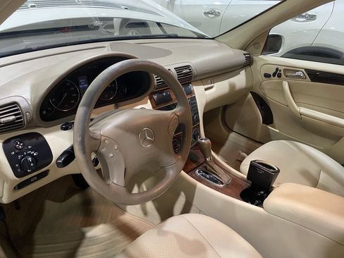 Used 2007 Mercedes-Benz C 280 4MATIC Sedan image 2
