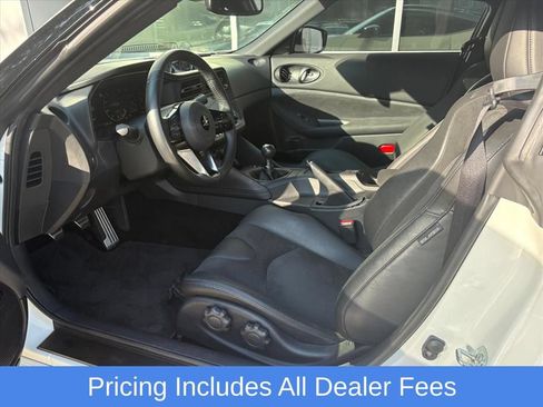 Certified 2025 Nissan Z Performance w/ Floor Mat Package RWD image 18