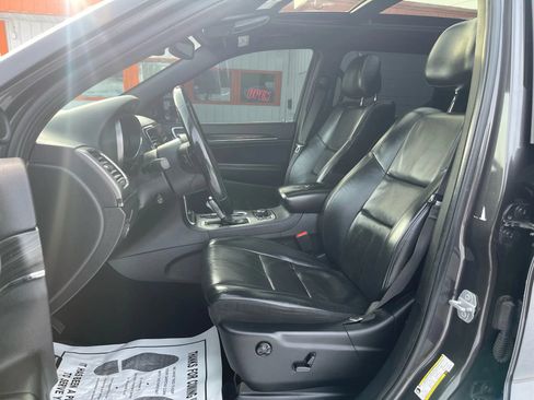 Used 2020 Jeep Grand Cherokee Limited w/ Luxury Group II AWD/4WD image 23