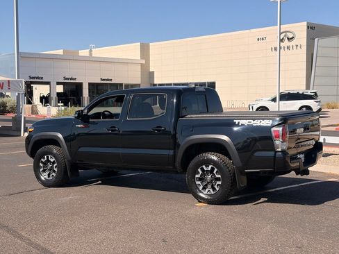 Used 2020 Toyota Tacoma TRD Off-Road w/ TRD Premium Off Road Package AWD/4WD image 4