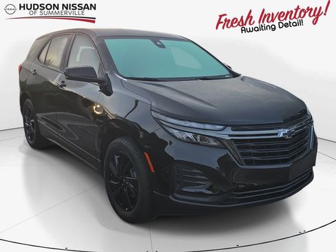 Used 2024 Chevrolet Equinox LS w/ LS Convenience Package FWD image 1