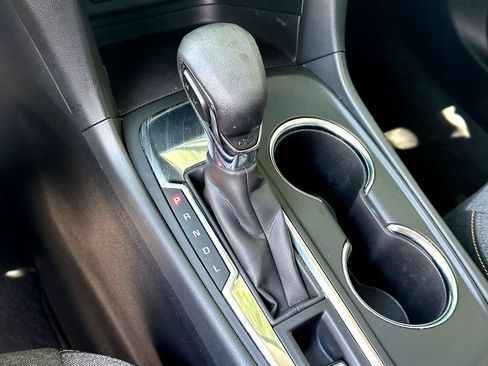 Used 2023 Chevrolet Equinox LT FWD image 21
