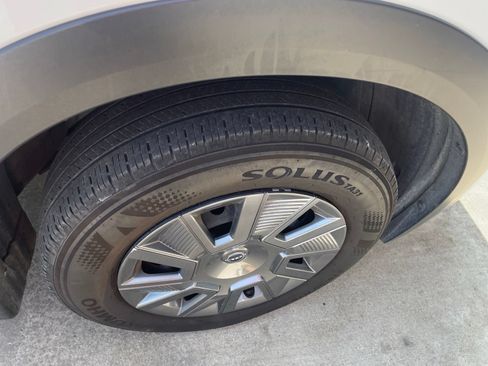 Used 2025 Nissan Kicks S FWD image 7