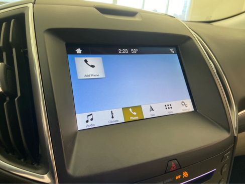 Used 2019 Ford Edge Titanium image 26