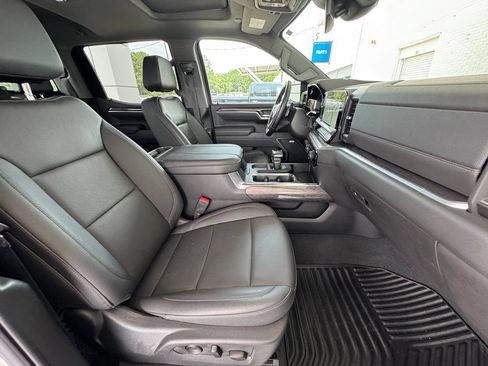 Used 2025 Chevrolet Silverado 1500 LTZ w/ Z71 Off-Road Package AWD/4WD image 16
