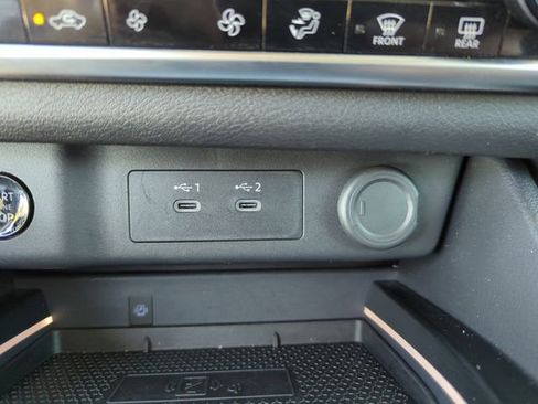 Certified 2024 Nissan Rogue SL FWD image 38