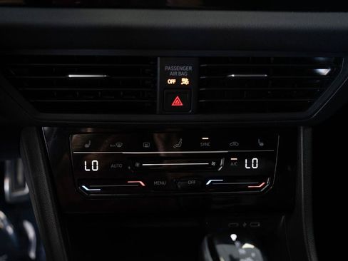 Used 2025 Volkswagen Jetta Sport FWD image 17