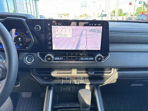 New 2026 Chevrolet Colorado Trail Boss AWD/4WD image 18