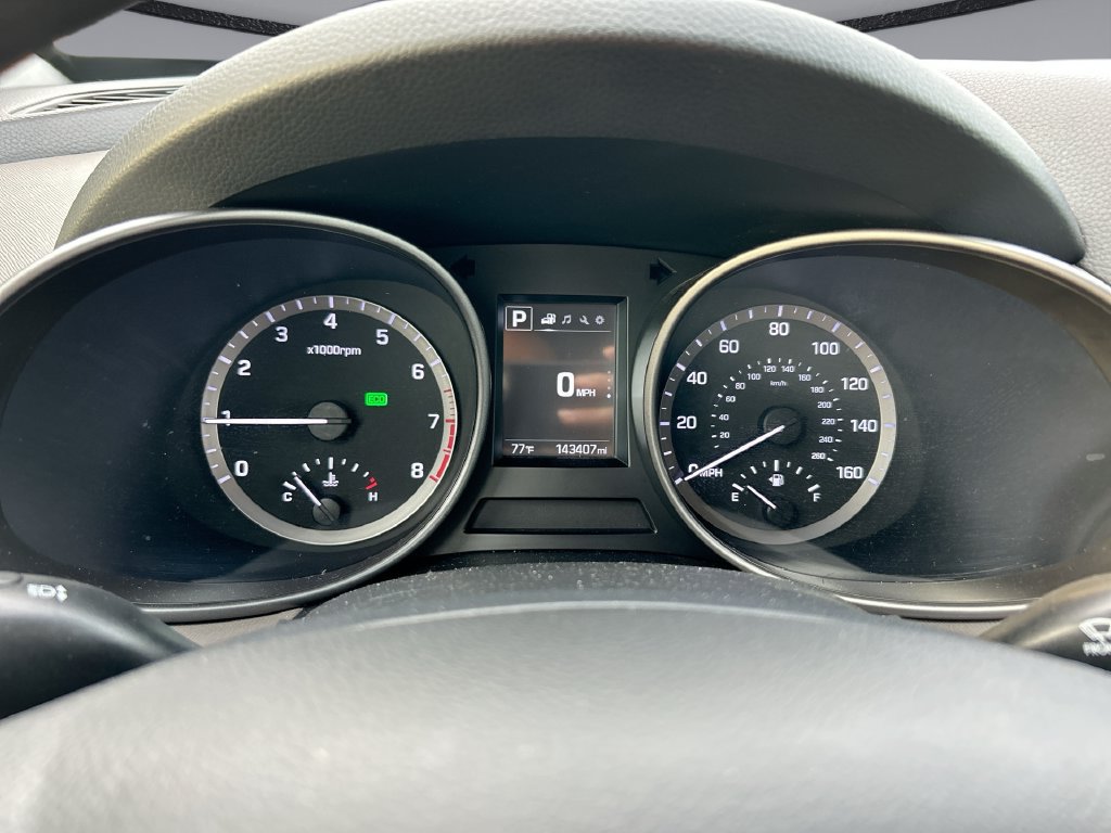 Used 2017 Hyundai Santa Fe SE FWD image 20