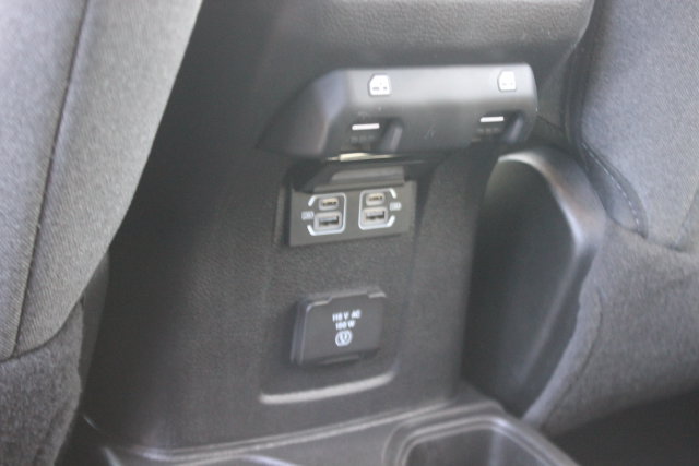 Used 2025 Jeep Wrangler Unlimited Sahara AWD/4WD image 24