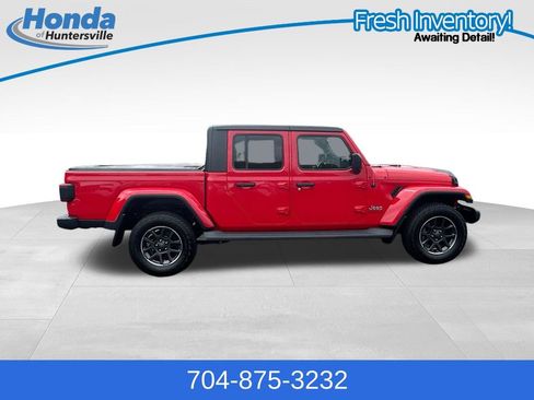 Used 2020 Jeep Gladiator Overland AWD/4WD image 9