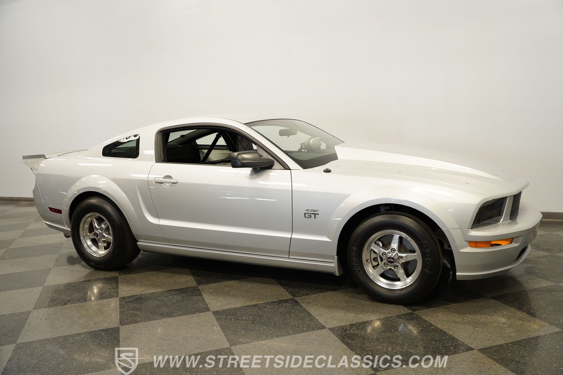 Used 2006 Ford Mustang GT RWD image 16
