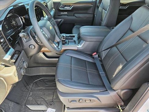 New 2026 Chevrolet Silverado 1500 High Country AWD/4WD image 3