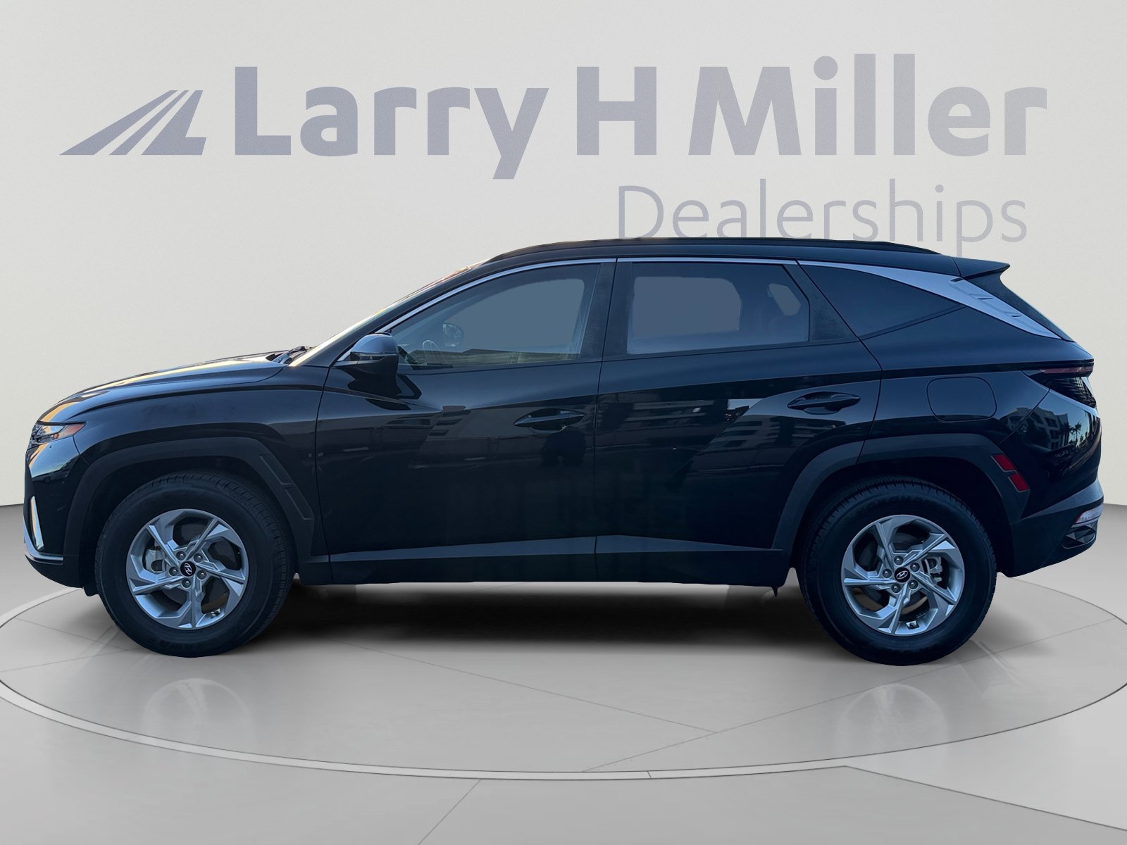 Used 2022 Hyundai Tucson SEL AWD/4WD image 2
