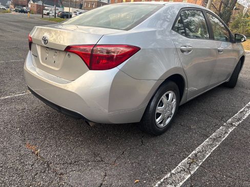 Used 2017 Toyota Corolla L image 5