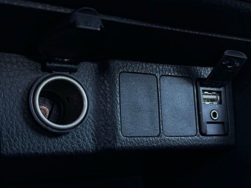 Used 2017 Toyota Corolla L image 37