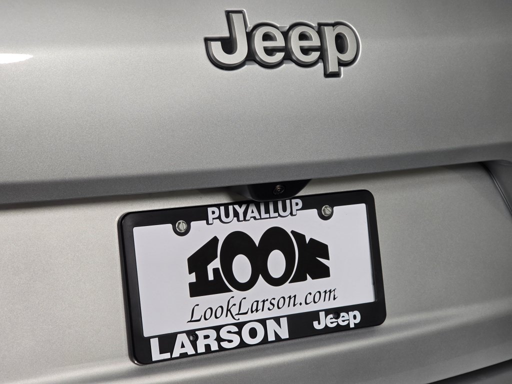 New 2026 Jeep Grand Cherokee L 4WD image 17