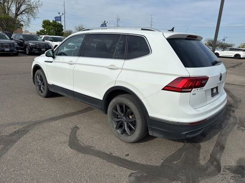 Used 2024 Volkswagen Tiguan SE AWD/4WD image 8