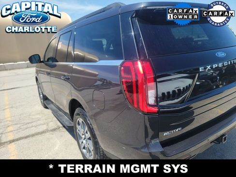 Used 2025 Ford Expedition Active AWD/4WD image 5