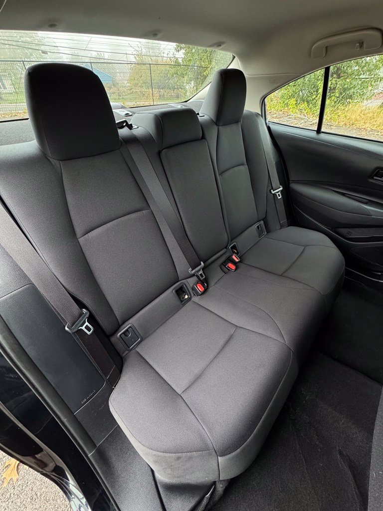 Used 2025 Toyota Corolla LE FWD image 21
