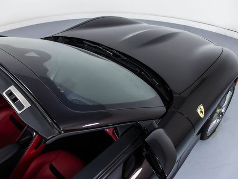 Certified 2024 Ferrari Roma Spider RWD image 18