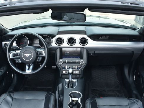 Used 2020 Ford Mustang Premium image 4